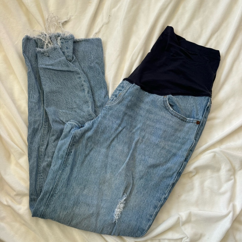 Ripped maternity jeans